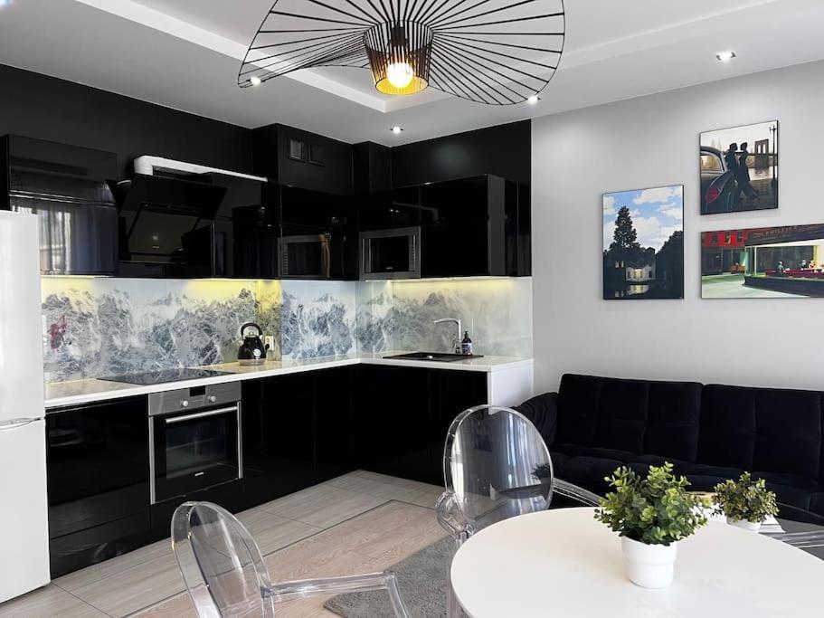 Europa22 "Apartament Delux" Z Wanna - Centrum Miasta Z Widokiem Na Staw Tomaszow Mazowiecki Luaran gambar
