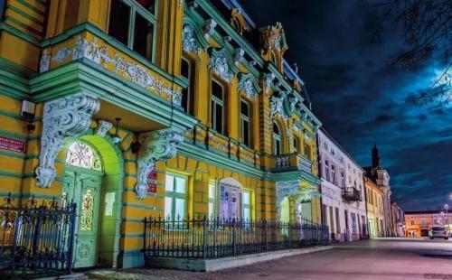 Europa22 "Apartament Delux" Z Wanna - Centrum Miasta Z Widokiem Na Staw Tomaszow Mazowiecki Luaran gambar
